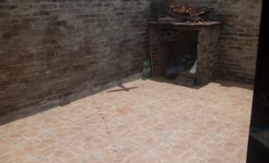 En venta departamento tres dormitorios, patio!