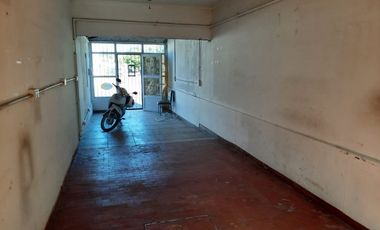 RETASADA SE VENDE CASA SOBRE AV. RAMIREZ SUR