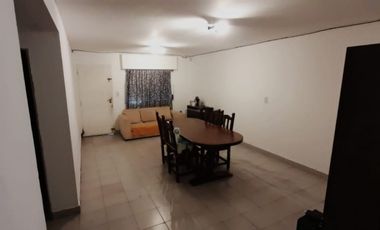 RETASADA SE VENDE CASA SOBRE AV. RAMIREZ SUR