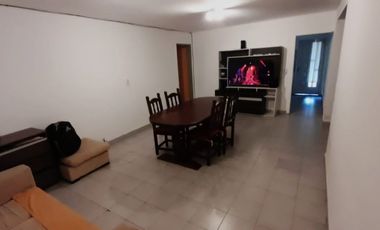RETASADA SE VENDE CASA SOBRE AV. RAMIREZ SUR
