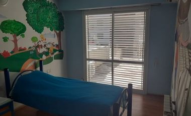 SE VENDE CASA ZONA CENTRO PARQUE CON PISCINA