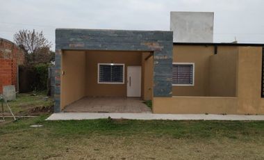 VENDO CASA A ESTRENAR PLANTA BAJA BÂ° CERRADO AV. DE LAS AMERICAS!