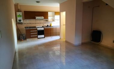 SE VENDE DUPLEX CON COCHERA ZONA CLUB NEUQUEN!