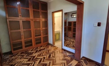 SE VENDE CASA FAMILIAR ZONA AV DE LAS AMERICAS Y A. PALACIOS