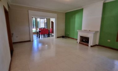 SE VENDE CASA FAMILIAR ZONA AV DE LAS AMERICAS Y A. PALACIOS