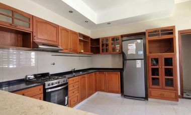 SE VENDE CASA FAMILIAR ZONA AV DE LAS AMERICAS Y A. PALACIOS