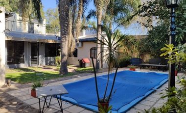 SE VENDE CASA FAMILIAR ZONA AV DE LAS AMERICAS Y A. PALACIOS