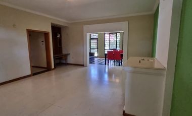 SE VENDE CASA FAMILIAR ZONA AV DE LAS AMERICAS Y A. PALACIOS