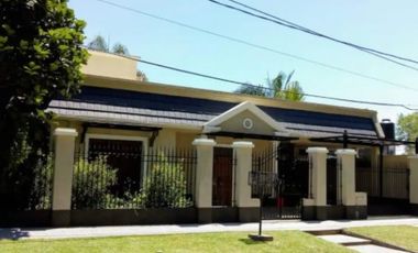 SE VENDE CASA FAMILIAR ZONA AV DE LAS AMERICAS Y A. PALACIOS
