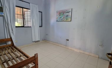 SE VENDE CASA FAMILIAR ZONA AV DE LAS AMERICAS Y A. PALACIOS