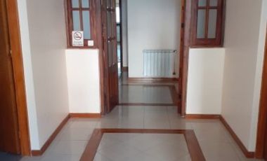 SE VENDE CASA ZONA CENTRO PARQUE CON PISCINA