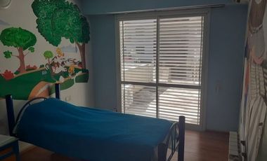 SE VENDE CASA ZONA CENTRO PARQUE CON PISCINA