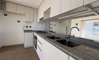 Departamento en Arriendo en Condominio las Encinas. Av 3 Poniente.