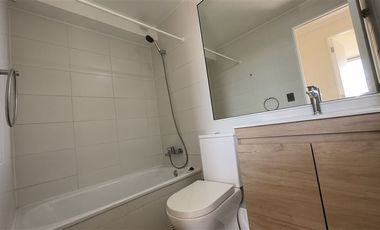 Departamento en Arriendo en Condominio las Encinas. Av 3 Poniente.