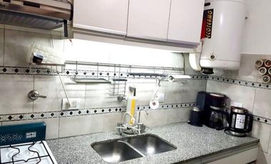 OPORTUNIDAD IMPERDIBLE!! DEPTO 2 AMB. 1Â° PISO, 55m2, BALCÃN, OPCIONAL COCHERA, EN CENTRO DE MORÃN