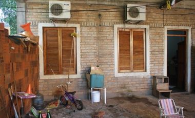 Vendo Casa con Local Comercial