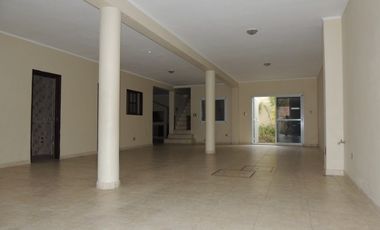 VENTA - CASA 4 HABITACIONES - JUJUY AL 500