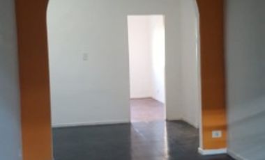 Moreno 746. PH de 2 amb en primer piso, por escalera.