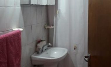VENTA PH 2 AMBIENTES AMPLIO