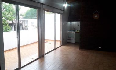 VENTA Amplio departamento