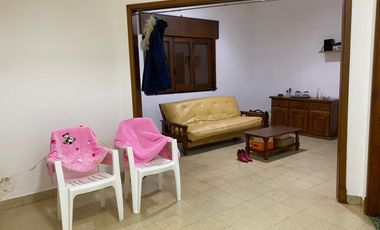 VENTA Amplio departamento