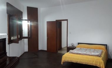 VENTA Amplio departamento