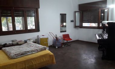 VENTA Amplio departamento