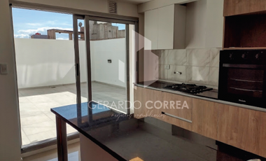 Dpto cÃ©ntrico de 2 dormitorios, con patio y cochera