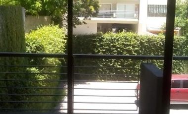 Dpto. Mono ambiente cfte c/balcon y cochera fija