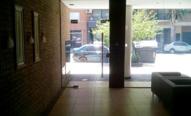 Dpto. Mono ambiente cfte c/balcon y cochera fija