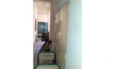 OPORTUNIDAD! CASA 6 AMB. 170M2 PARA REMODELAR EN INMEJORABLE UBICACION!! IDEAL 2 FAMILIAS O INVERSOR