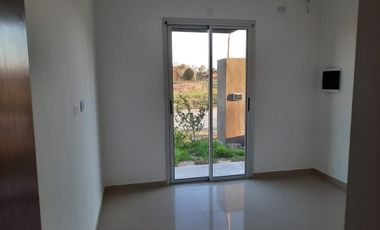 CASA EN VENTA LOTEO VILLA ELSA ENTREGA 50% Y FINANCIACION 48 MESES