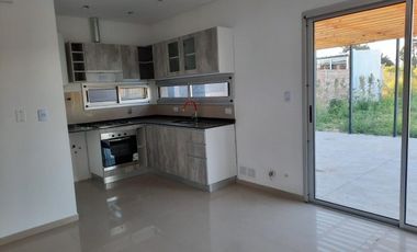 CASA EN VENTA LOTEO VILLA ELSA ENTREGA 50% Y FINANCIACION 48 MESES
