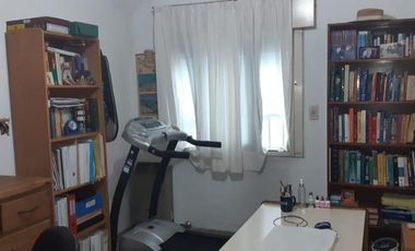 Monteagudo 842 - Permuta por casa en Castelar !!!