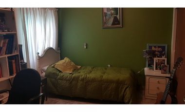 Monteagudo 842 - Permuta por casa en Castelar !!!