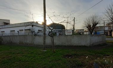 VENTA casa a reciclar Barrio Puerto!!
