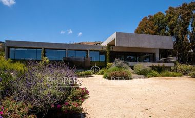 Magnífica casa con vista al mar en El Pangue Zapallar