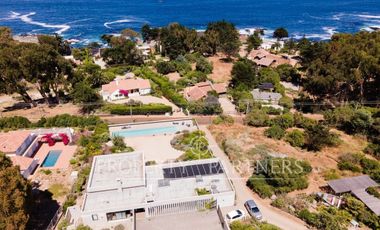 Magnífica casa con vista al mar en El Pangue Zapallar