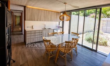 Magnífica casa con vista al mar en El Pangue Zapallar