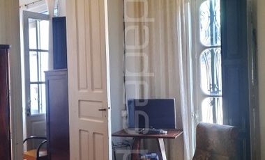 NUEVO PRECIO: VENDO IMPORTANTE CASA ANTIGUA CON FONDO CON VERDE - en pleno Centro, zona Plaza Saenz PeÃ±a