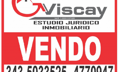 VENDO O PERMUTO CASA 5 DORMITORIOS, 3 BAÃOS, COCHERA, PATIO CON CHURRASQUERA. U$S 98.000.-