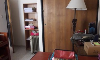 En venta departamento de dos dormitorios, escritorio , cochera, patio terraza!
