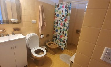 VENDO SEMIPISO. 4 DORMITORIOS, COCHERA. ZONA PARQUE U$S 130.000.-