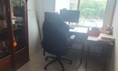 VENDO SEMIPISO. 4 DORMITORIOS, COCHERA. ZONA PARQUE U$S 130.000.-