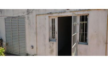 VENDE: Casa calle Laprida zona Blvd Sarmiento