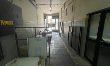 En venta | Fabrica / Edificio / fabrica con oficinas | MorÃ³n
