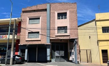 En venta | Fabrica / Edificio / fabrica con oficinas | MorÃ³n