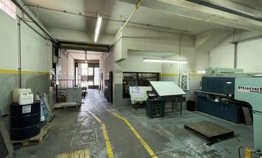 En venta | Fabrica / Edificio / fabrica con oficinas | MorÃ³n