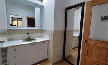 Departamento en venta, 2do piso en Urb. Gabriela Marina – Sector Ana Luisa, comodidad y seguridad AH