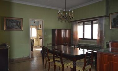 VENTA/PERMUTA CHALET BALCARCE